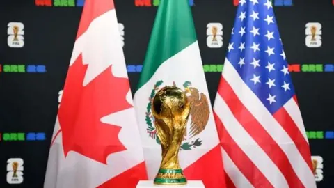 荷兰击败比利时夺冠，范戴克制胜球助队小组头名晋级