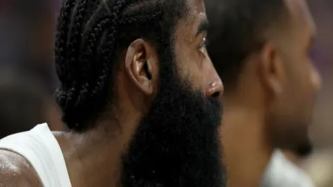 日职前瞻横滨队期号分析：专家解读反弹潜力